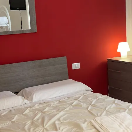 Guest house Romantic Enchantment With Private Bathroom Venice