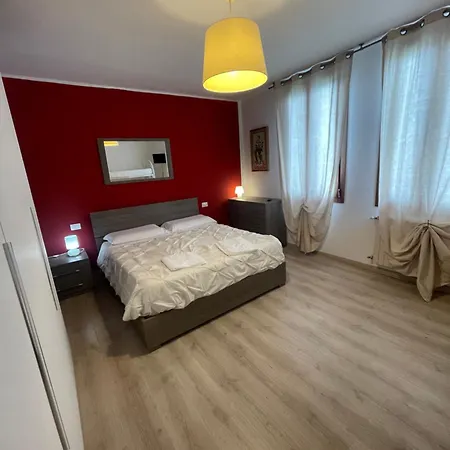 Romantic Enchantment With Private Bathroom *