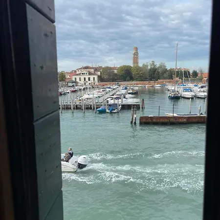Romantic Enchantment With Private Bathroom Venice