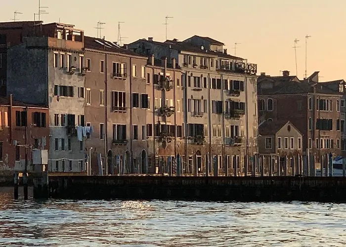 Bellini With Private Bathroom