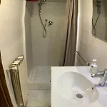 Bellini With Private Bathroom بيت ضيافة