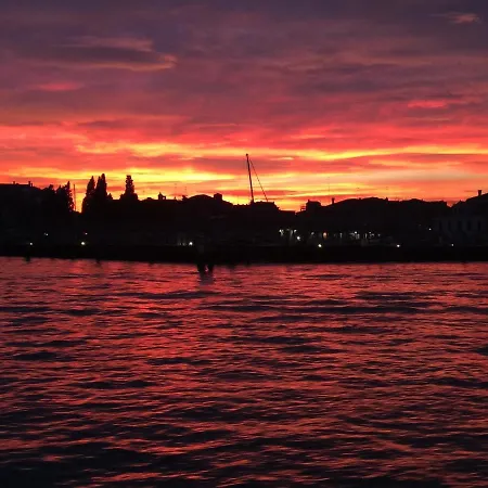 Bellini With Private Bathroom 3*