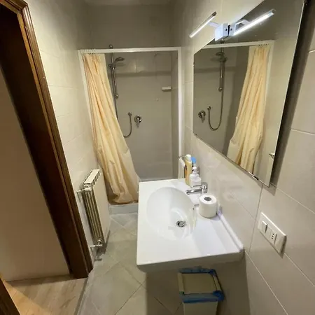 Bellini With Private Bathroom Πανσιόν 3*