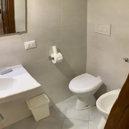 Bellini With Private Bathroom Πανσιόν 3*